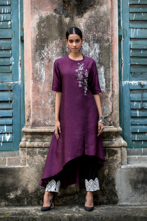 Embroidered Asymmetric Kurta